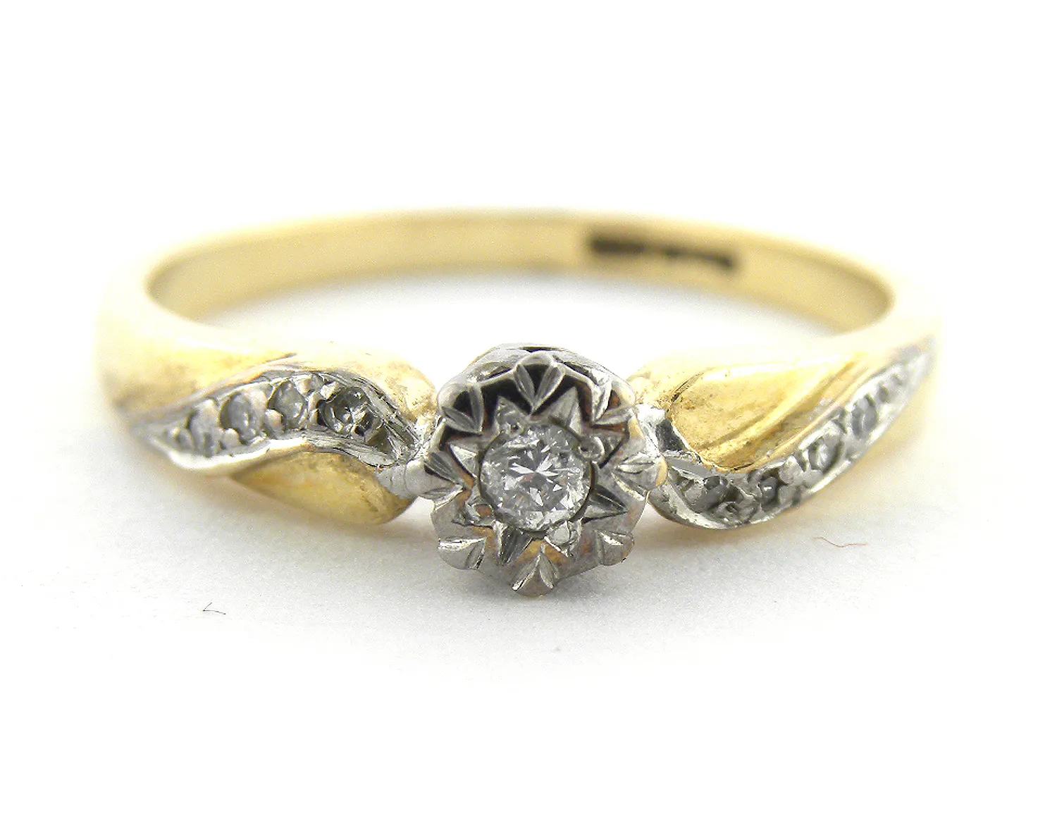 9ct Solitaire Ladies Ring