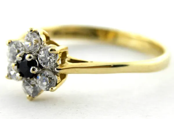 9ct Gold Ladies Ring