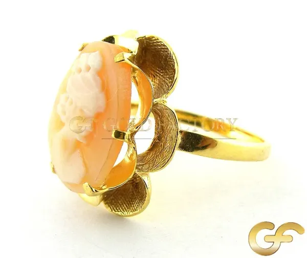Ladies Vintage Cameo Ring