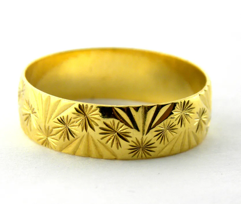 18ct Gold Ladies Ring