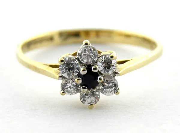 9ct Gold Ladies Ring